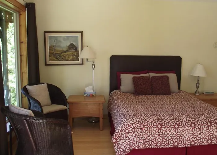 Secret Cove Cottage Suites